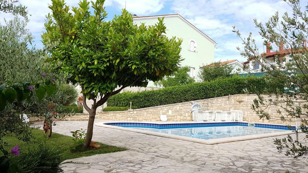 Villa Noela Pula Exterior photo